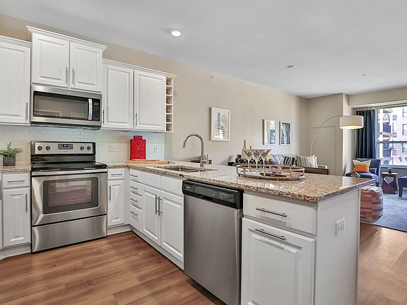 2nd image of 6717 Oak Grove Pkwy N #1B-1Ba-643Sqft