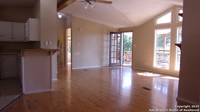 252 Sir Winston Dr — Photo 8