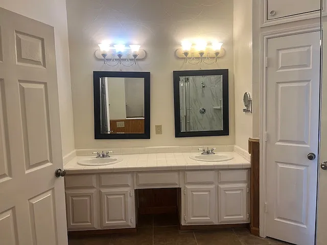 306 Cimarron Trl — Photo 17