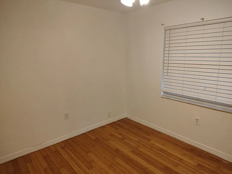 915 W Magnolia St #915 — Photo 22