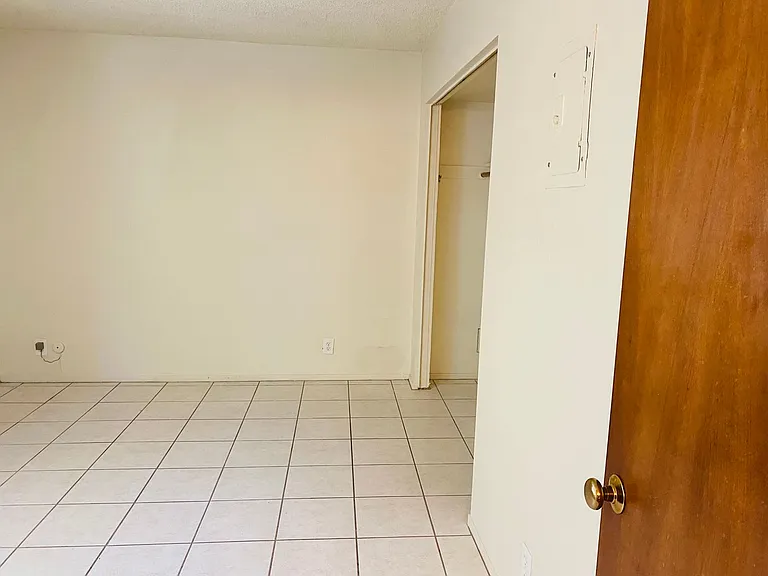 769 Carro Dr #2 — Photo 8