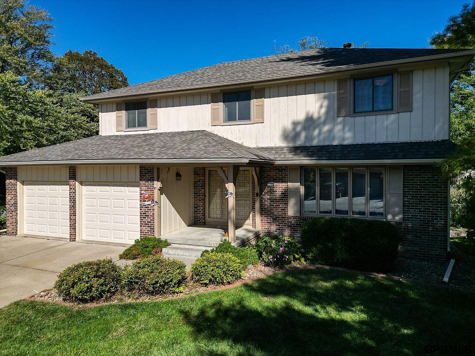 1st image of 21390 Greenlawn Cir