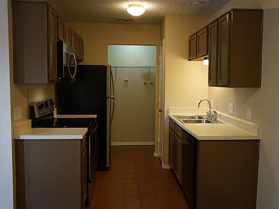 3rd image of 10266 Maverick Dr #10266