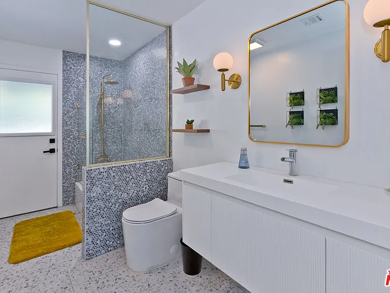 2660 N Farrell Dr — Photo 45