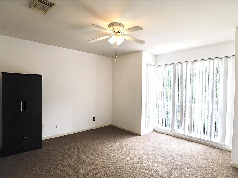 404 Rosalie St — Photo 7