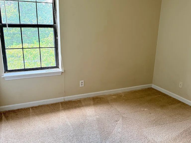 9804 Whipps Mill Rd #6 — Photo 15