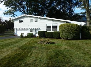 2 Morningside Dr, Swampscott, MA 01907