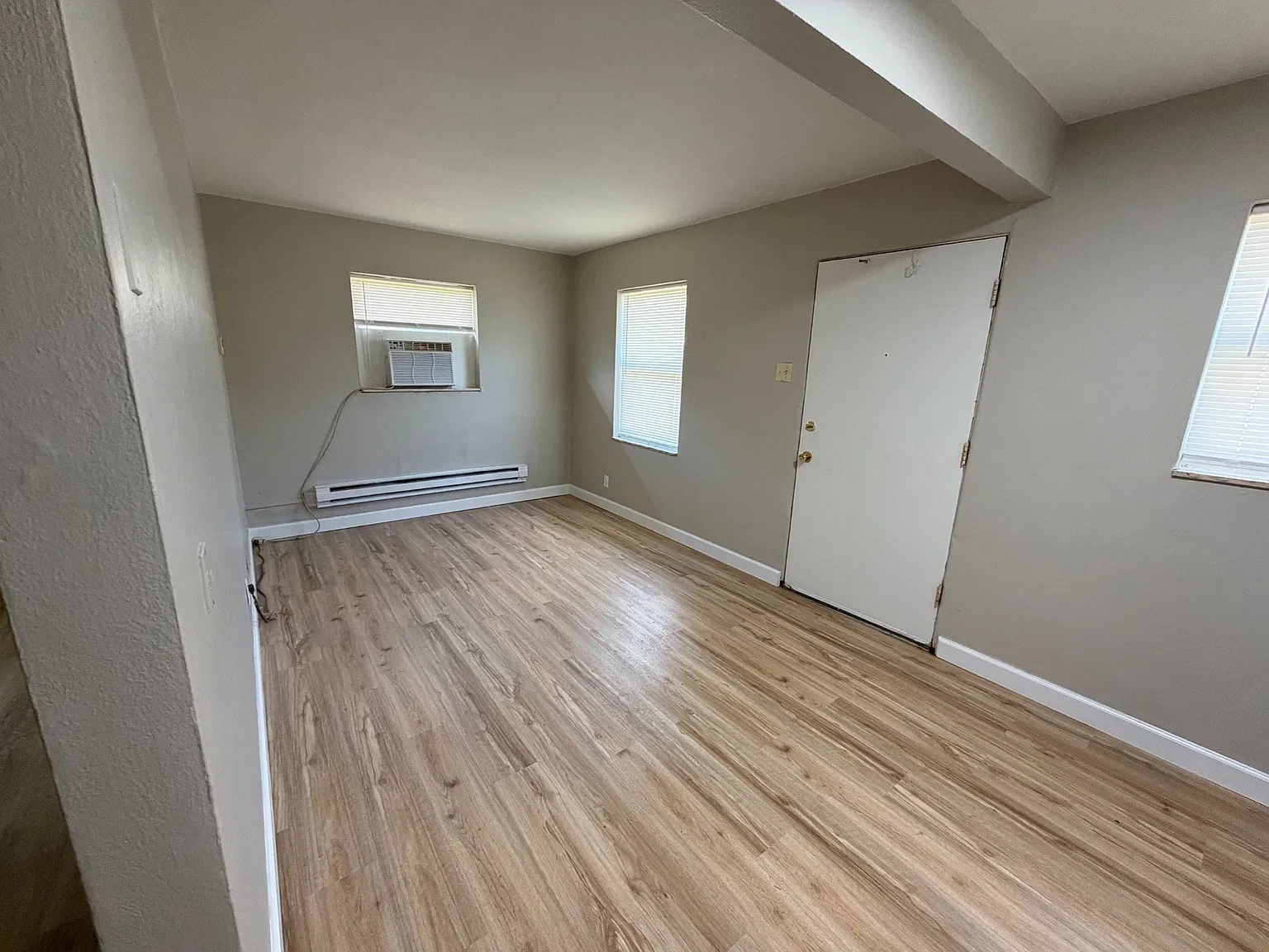 1 bed, 550 sqft, $650 — Photo 2