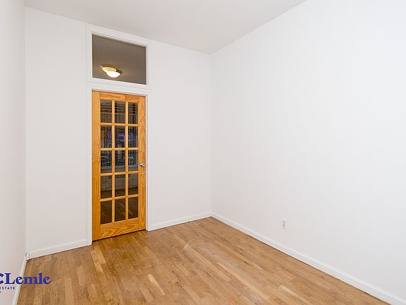 3rd image of 305 E 78th St APT 1FW
