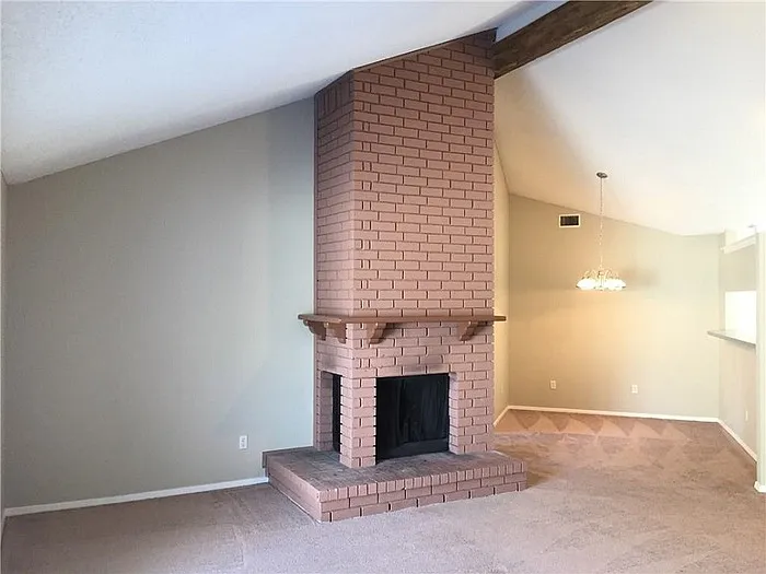 621 Shenandoah Ct — Photo 4