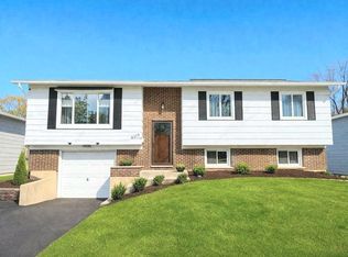8113 Carlisle Dr, Hanover Park, IL
