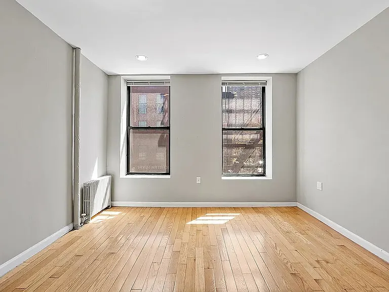 723 11th Ave #4C — Photo 2