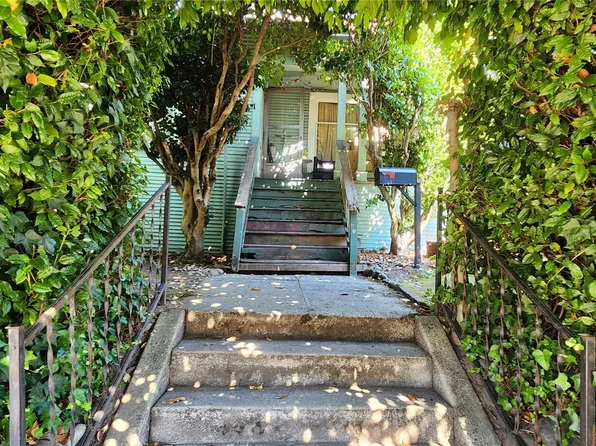 1016 NE 69th Street, Seattle, WA 98115
