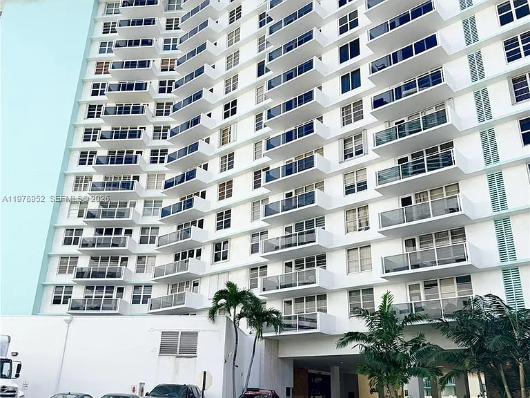 3725 S Ocean Dr #521 — Photo 25