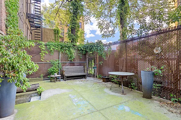 Rented by Compass | media 9