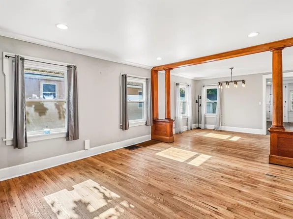 3007 Center St, Des Moines, IA 50312