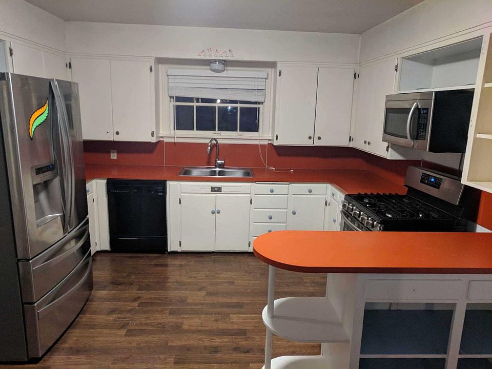Kitchen/ dinning area