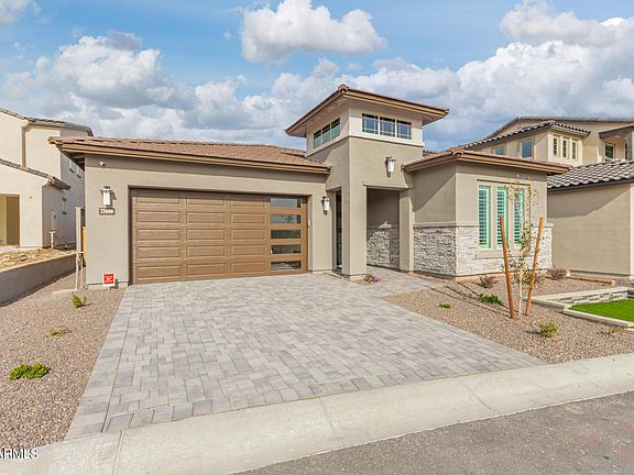 3rd image of 21600 W HILLCREST Boulevard