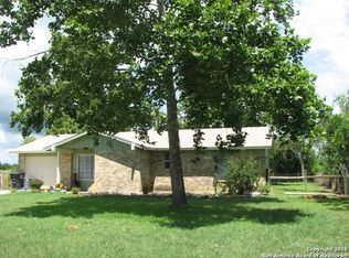 1180 Pittman Rd, Saint Hedwig, TX 78152