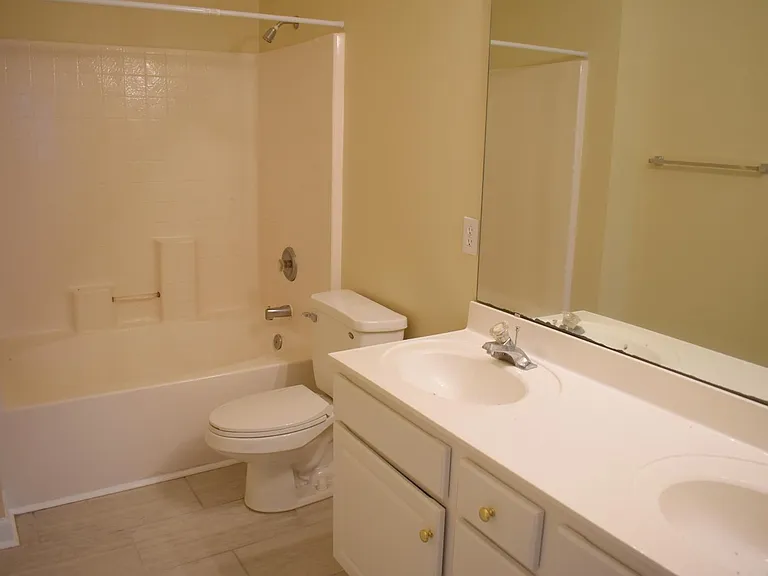 5006 Carleton Dr #66 — Photo 9