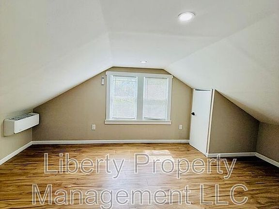 4th image of 1628 Murchison Rd
