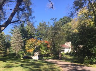 2630 Charing Rd, Columbus, OH 43221