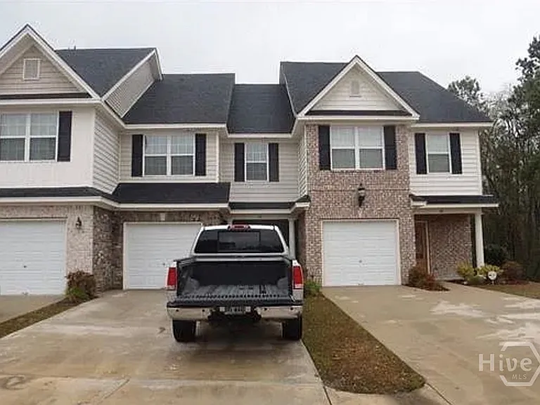 42 Weslyn Park Dr — Photo 1