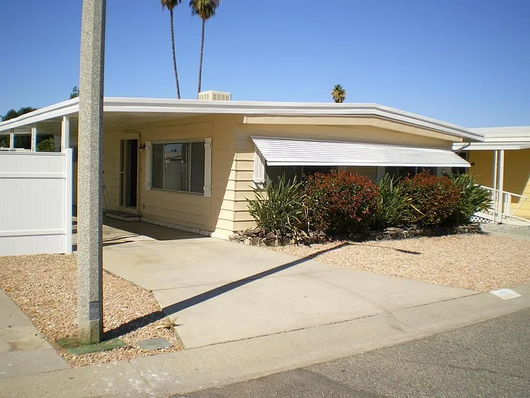 101 San Mateo Cir — Photo 1