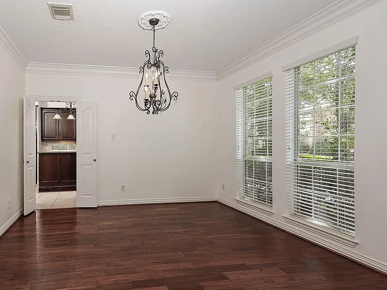 27 Bluff Creek Pl — Photo 3
