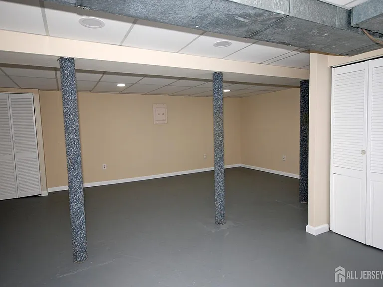 21 Rosewood Ct — Photo 27