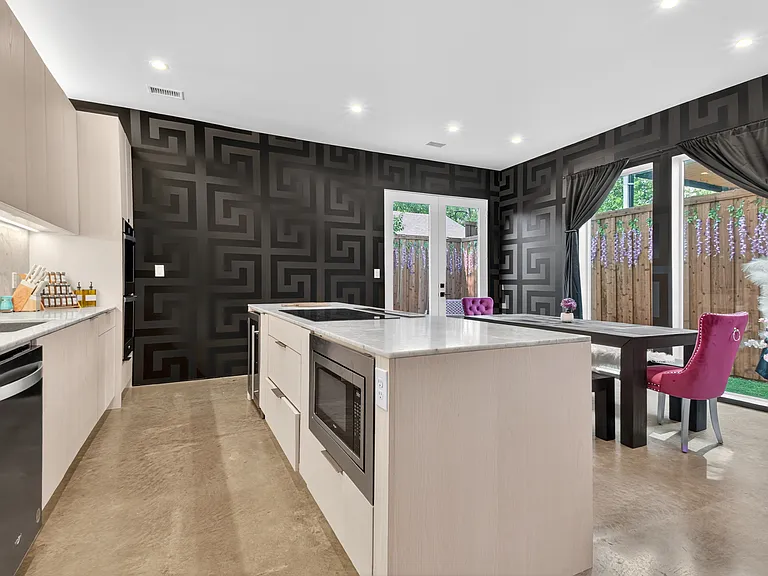 2503 Conklin St — Photo 25