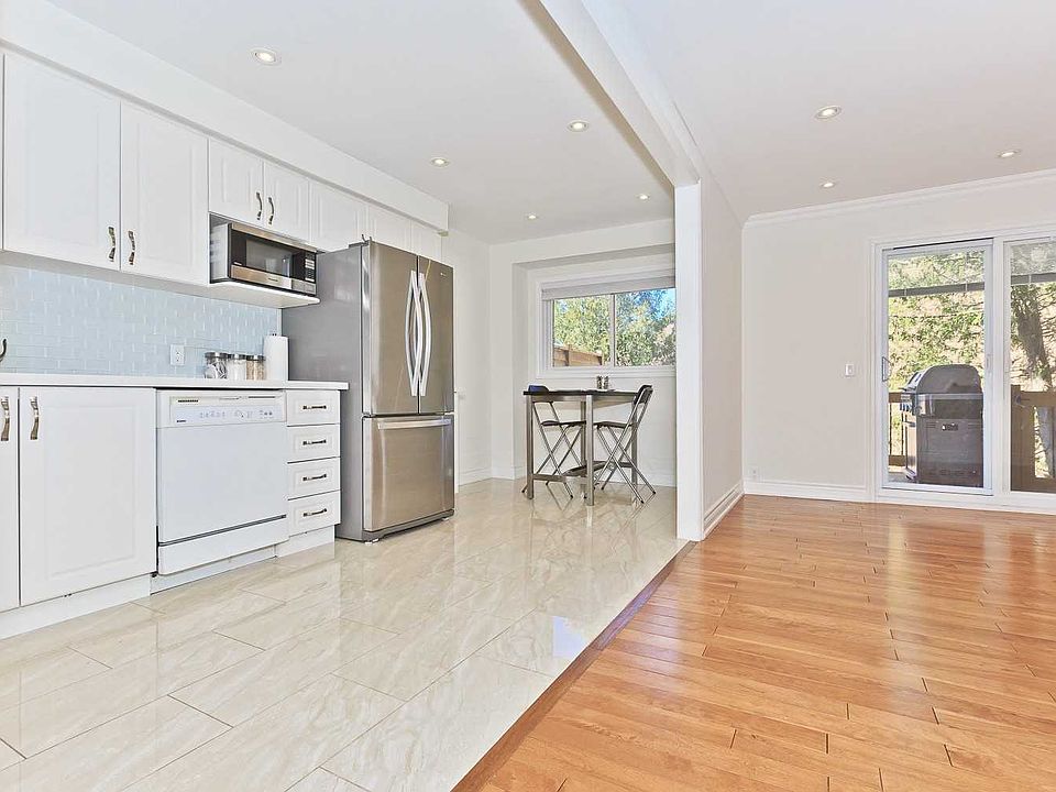2nd image of 129 Cottonwood Ct