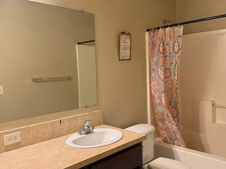 4332 SW 183rd Ter — Photo 9