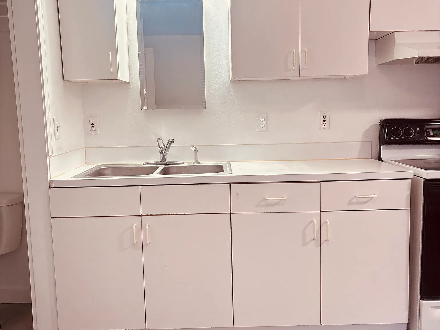 Studio, 350 sqft, $1,150 — Photo 3