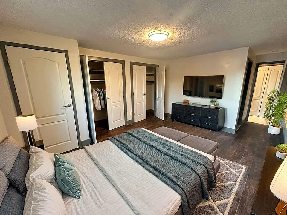 1380B2 East St #B2