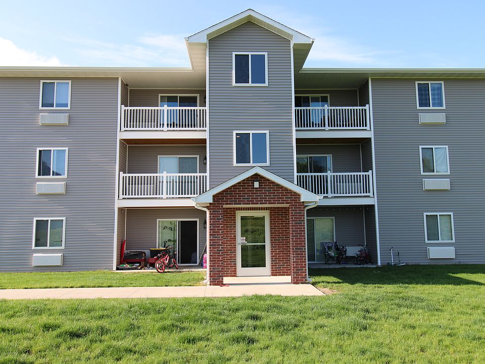 1st image of 1902 15th Ave SE APT 7