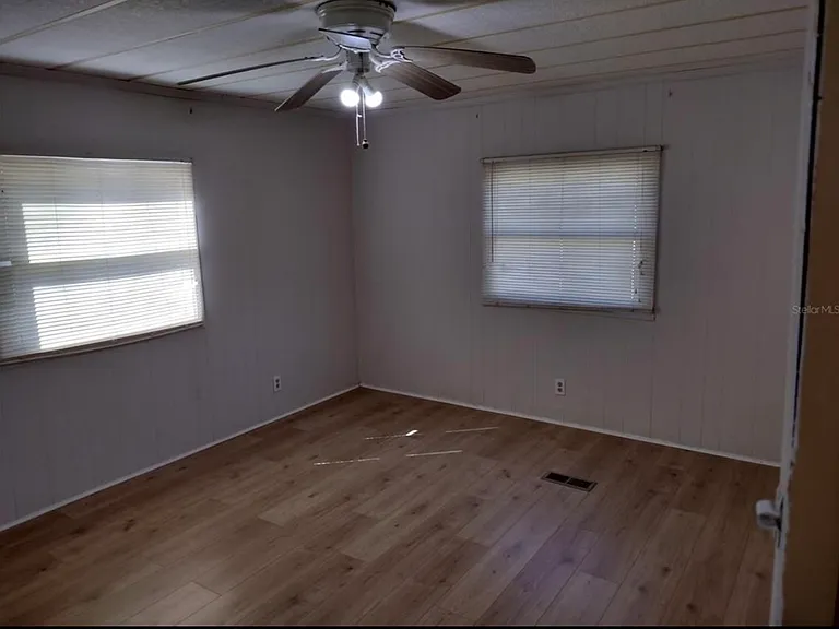 925 Beechwood Ave — Photo 6