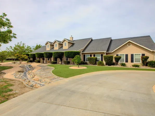 1054 Townhill Rd, Oakdale, CA 95361