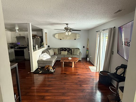 4th image of 512 Hillshire Way