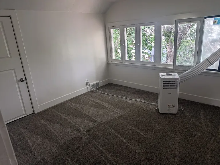 374 N 500 W #1 — Photo 13