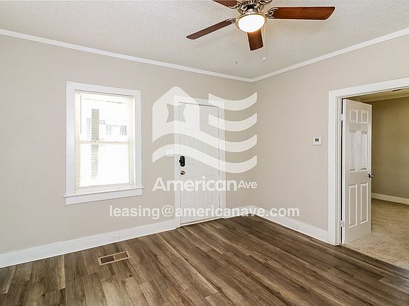 1815066_004_wm_-_living_room_12930305.jpg