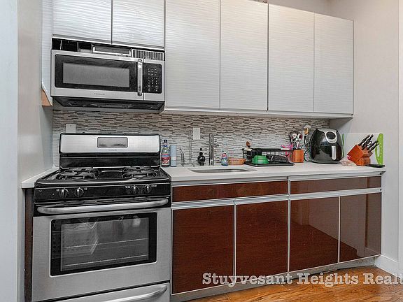 4th image of 252 Himrod St APT 1R