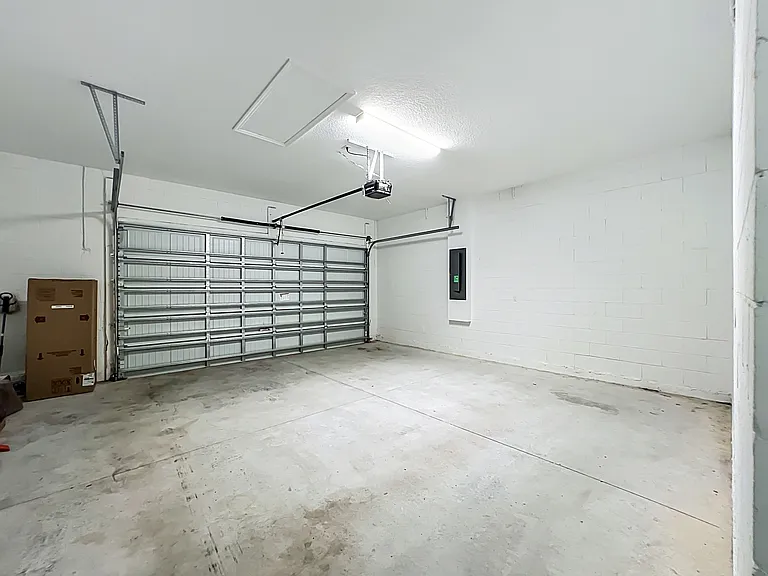 16007 Micelli Dr — Photo 56