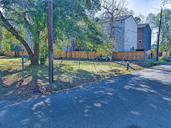 4th image of 853 Rachel St