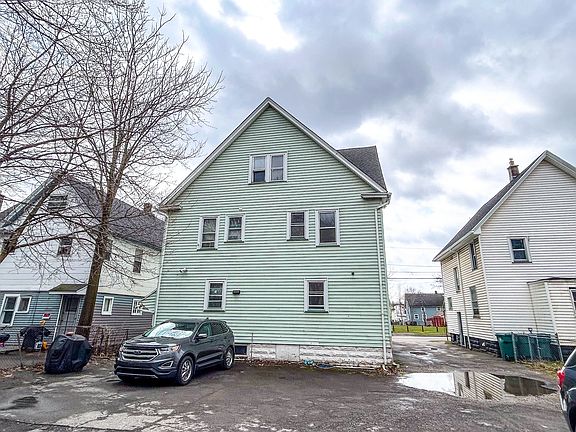 5th image of 470 Emerson St