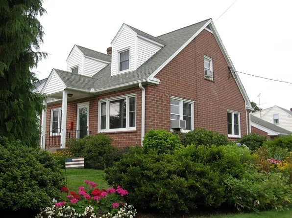 1115 Huntington Rd, Stratford, CT 06614