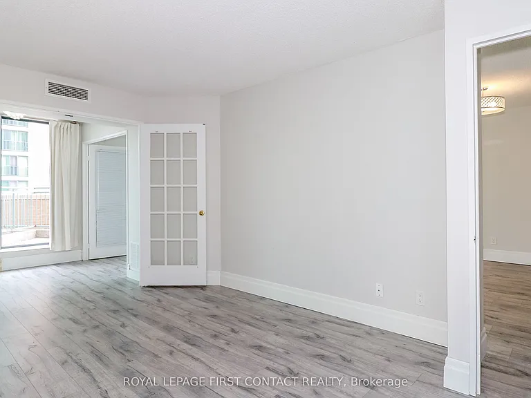 140 Dunlop St E #309 — Photo 15