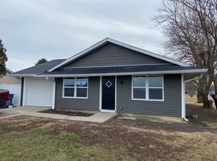 305 N Maddox Rd, Otterbein, IN 47970