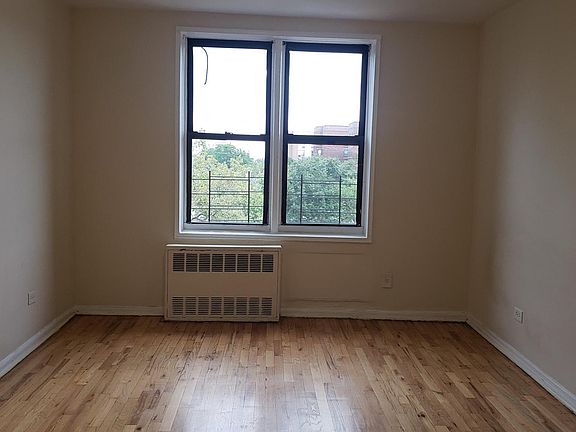 5th image of 2222 E 18th St APT 4H