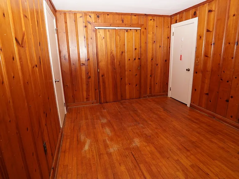 14 Tallman St — Photo 35